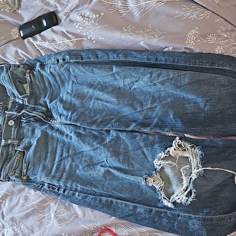american eagle 90s style jeans